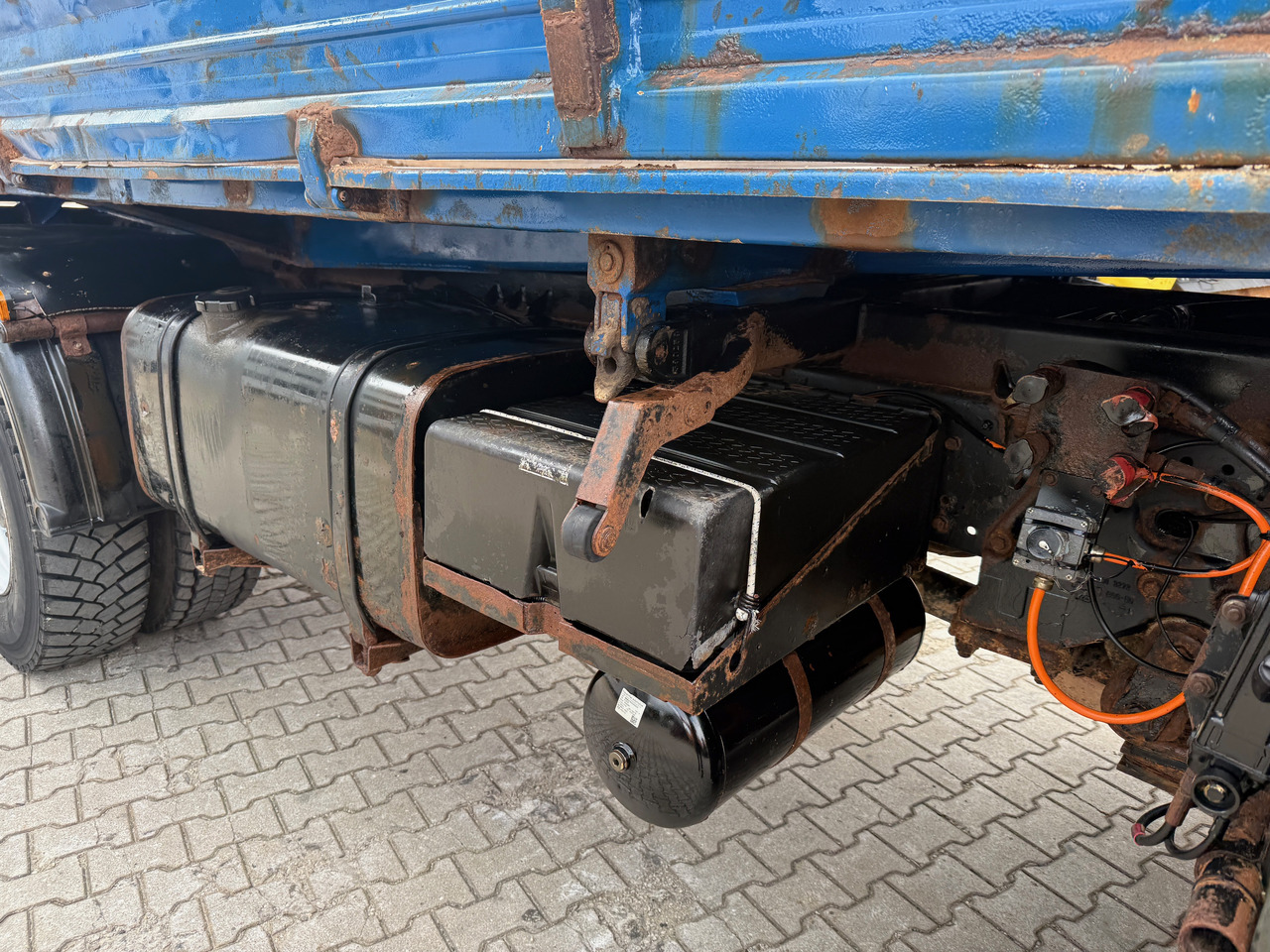 Самоскид вантажівка MAN 19.364 3-Seiten-Kipper Allrad Winterdienst: фото 9