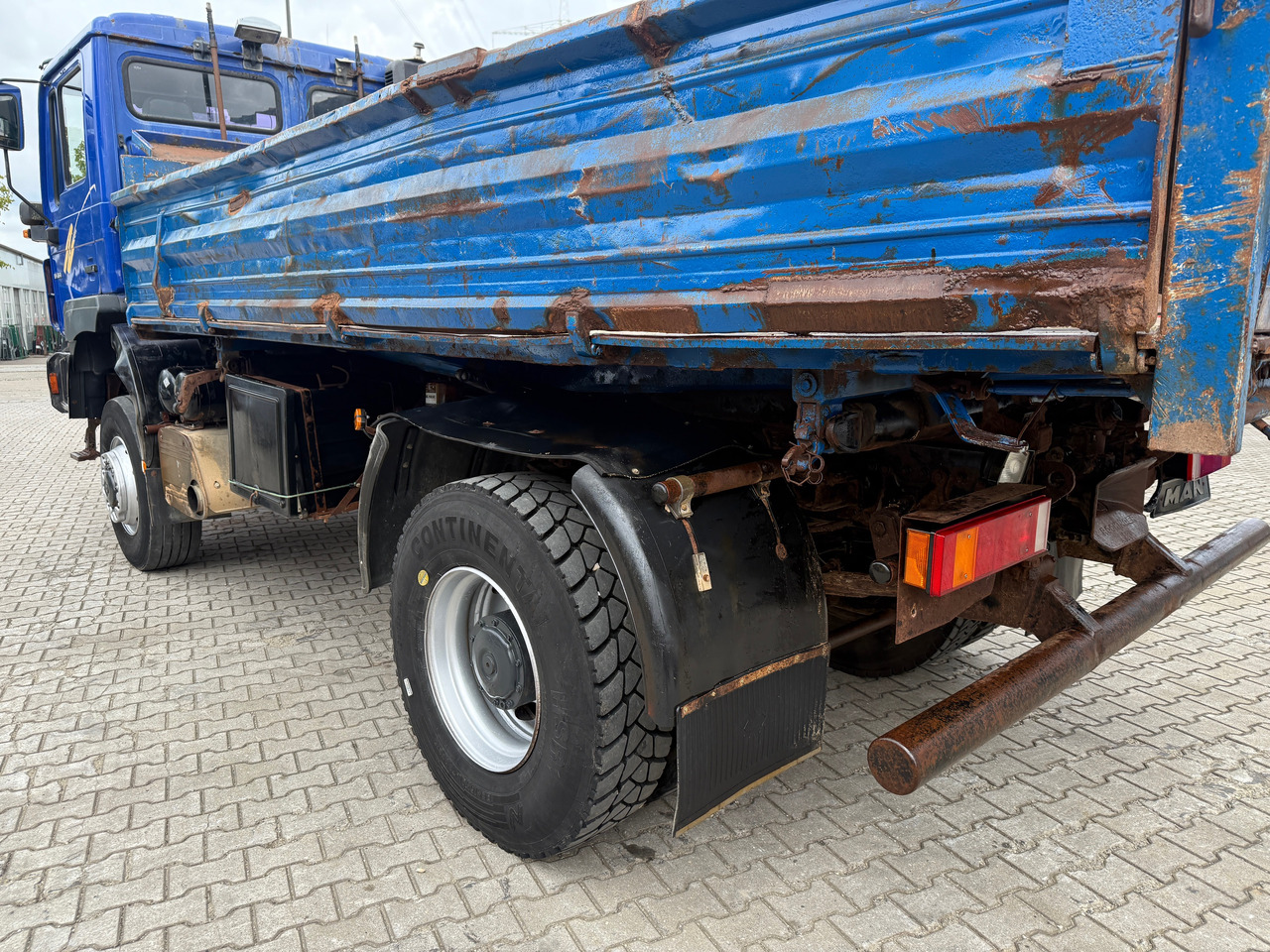 Самоскид вантажівка MAN 19.364 3-Seiten-Kipper Allrad Winterdienst: фото 6