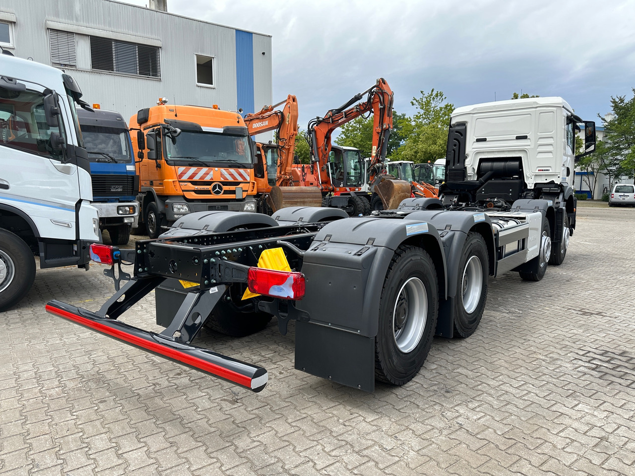 MAN TGS 41.470 8x4 BB CH Pumpenfahrgestell 2x Nebenatrieb - Вантажівка шасі: фото 5 MAN TGS 41.470 8x4 BB CH Pumpenfahrgestell 2x Nebenatrieb - Вантажівка шасі: фото 5