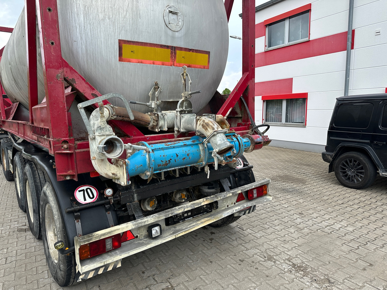 Schmidt CKSA 10/22-20 20 ft Containerkippchassis mit Lebensmitteltank - Самоскид напівпричіп: фото 2 Schmidt CKSA 10/22-20 20 ft Containerkippchassis mit Lebensmitteltank - Самоскид напівпричіп: фото 2