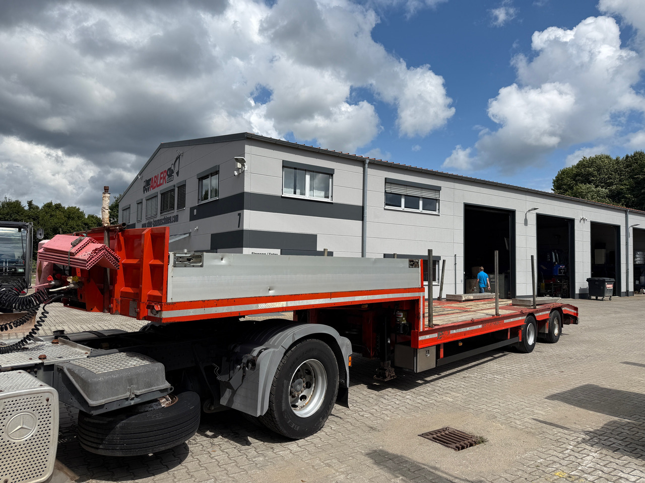 Schwarzmüller F-Serie Tieflader Nachlaufgelenkt ZS TOP - Низькорамна платформа напівпричіп: фото 2 Schwarzmüller F-Serie Tieflader Nachlaufgelenkt ZS TOP - Низькорамна платформа напівпричіп: фото 2