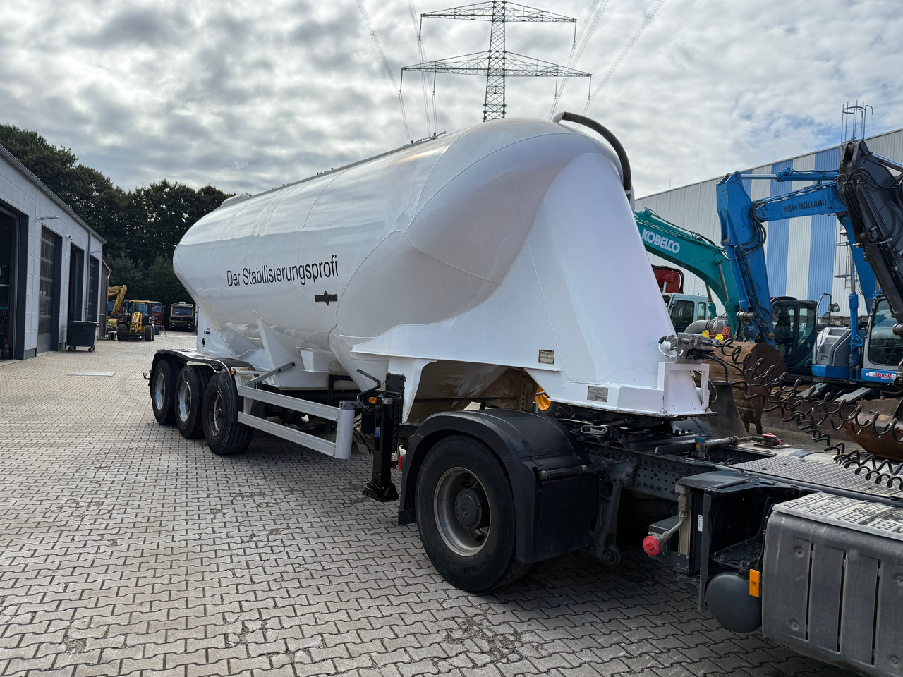 Spitzer SF24/34 3-Achs Siloauflieger - Напівпричіп цистерна для сипучих вантажів: фото 3 Spitzer SF24/34 3-Achs Siloauflieger - Напівпричіп цистерна для сипучих вантажів: фото 3