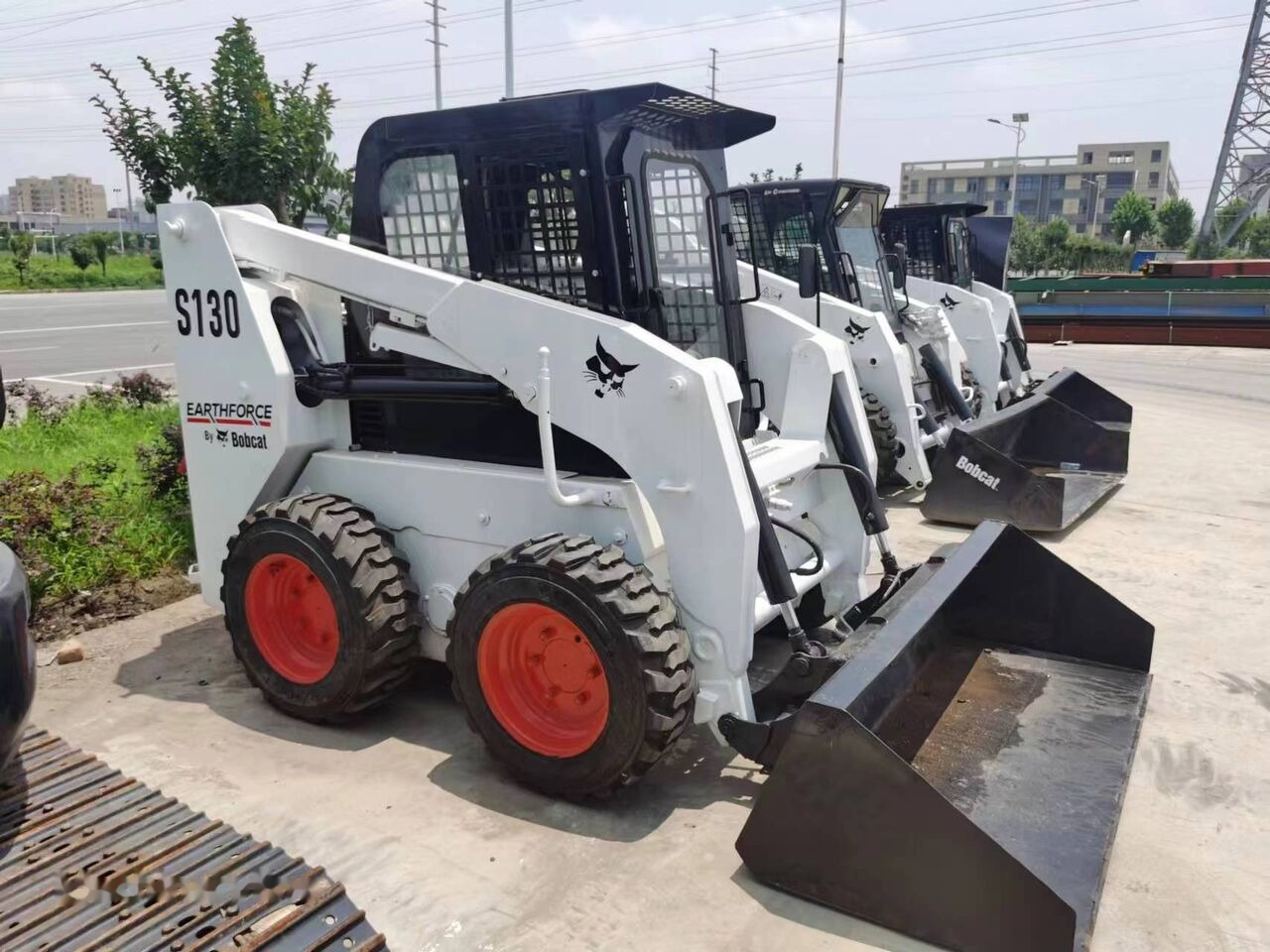 Bobcat S130 - Міні-навантажувач: фото 4 Bobcat S130 - Міні-навантажувач: фото 4