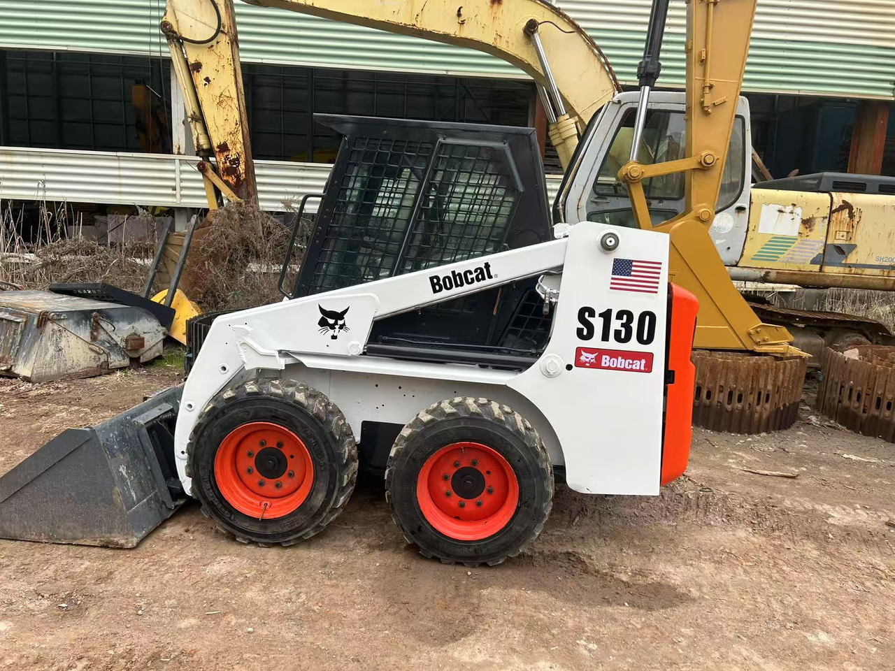 Bobcat S130 - Міні-навантажувач: фото 1 Bobcat S130 - Міні-навантажувач: фото 1