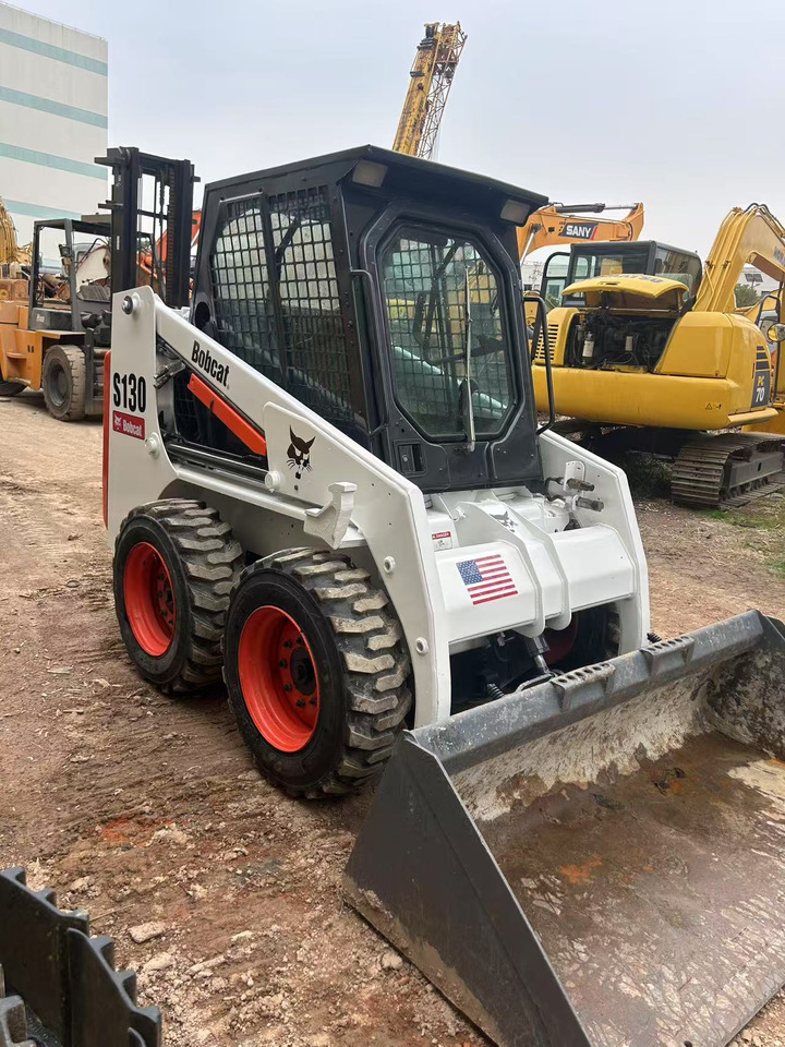 Bobcat S130 - Міні-навантажувач: фото 5 Bobcat S130 - Міні-навантажувач: фото 5