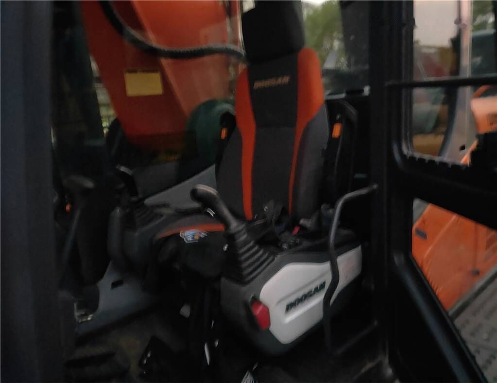 Doosan DX 530 LC-5 - Гусеничний екскаватор: фото 3 Doosan DX 530 LC-5 - Гусеничний екскаватор: фото 3