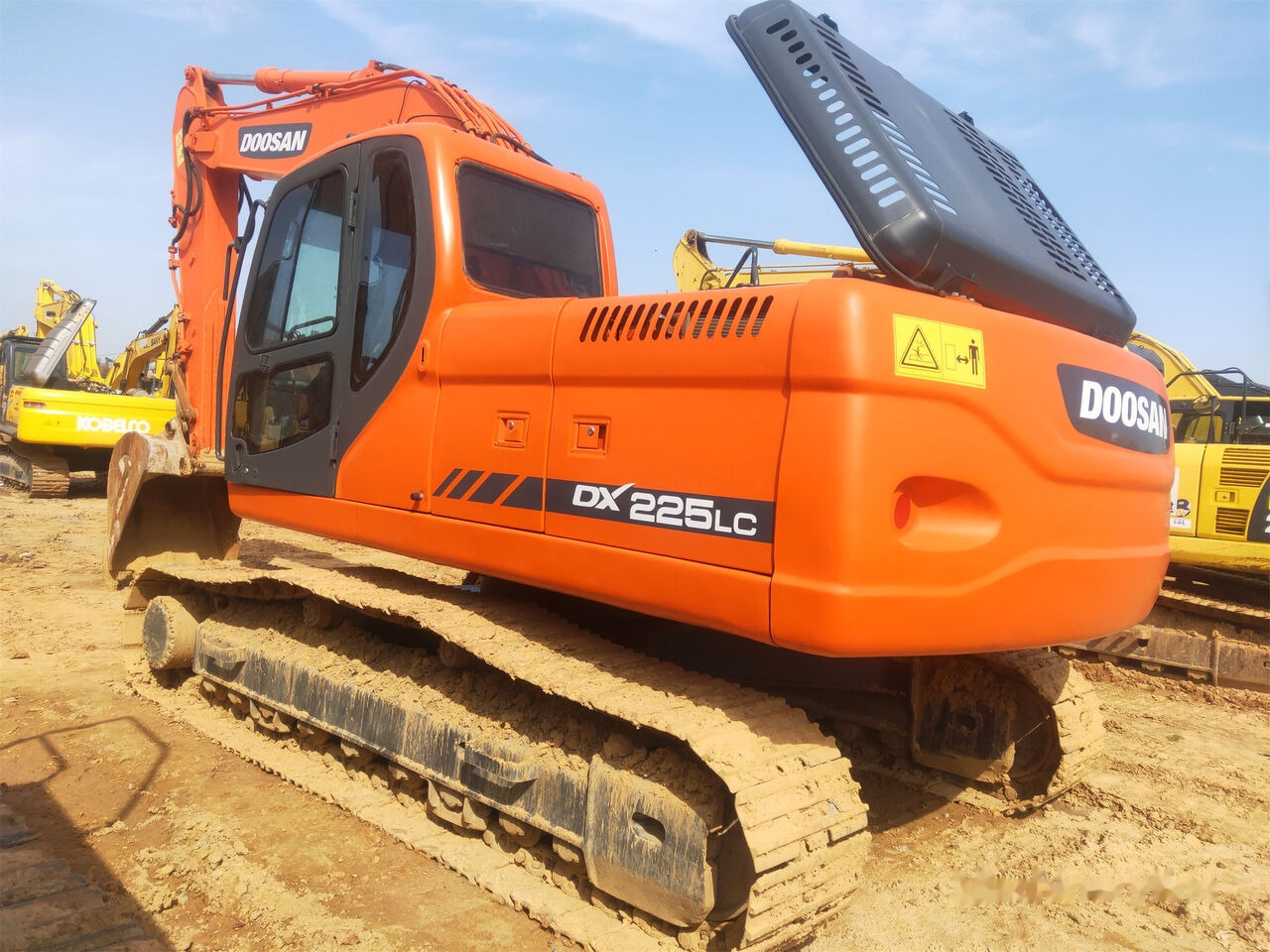 Doosan DX225LC - Гусеничний екскаватор: фото 2 Doosan DX225LC - Гусеничний екскаватор: фото 2