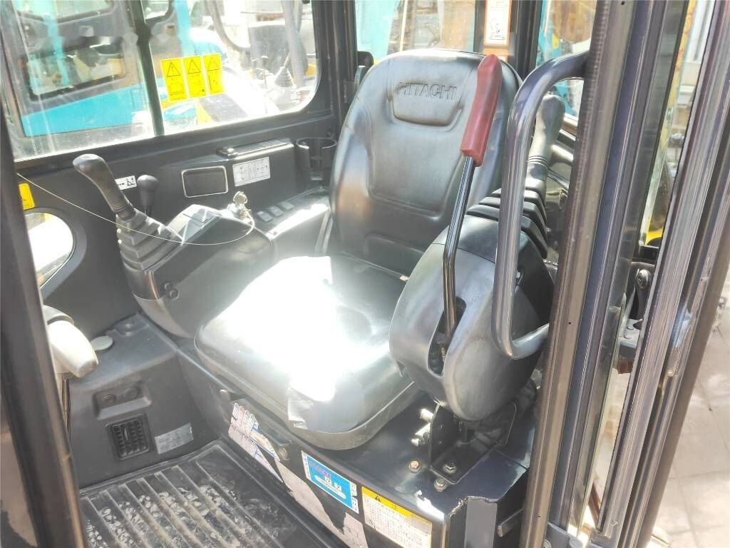 Hitachi ZX 30 - Міні-екскаватор: фото 3 Hitachi ZX 30 - Міні-екскаватор: фото 3