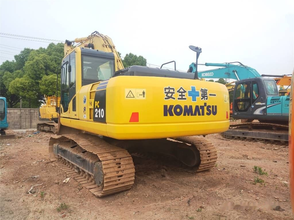 Komatsu PC210-8 - Гусеничний екскаватор: фото 2 Komatsu PC210-8 - Гусеничний екскаватор: фото 2