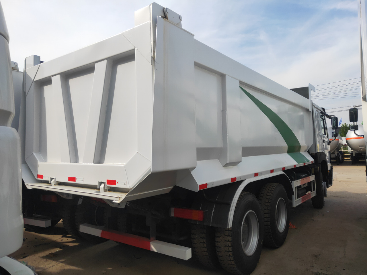 Sinotruk HOWO 371 6*4 Dump truck - Самоскид вантажівка: фото 5 Sinotruk HOWO 371 6*4 Dump truck - Самоскид вантажівка: фото 5