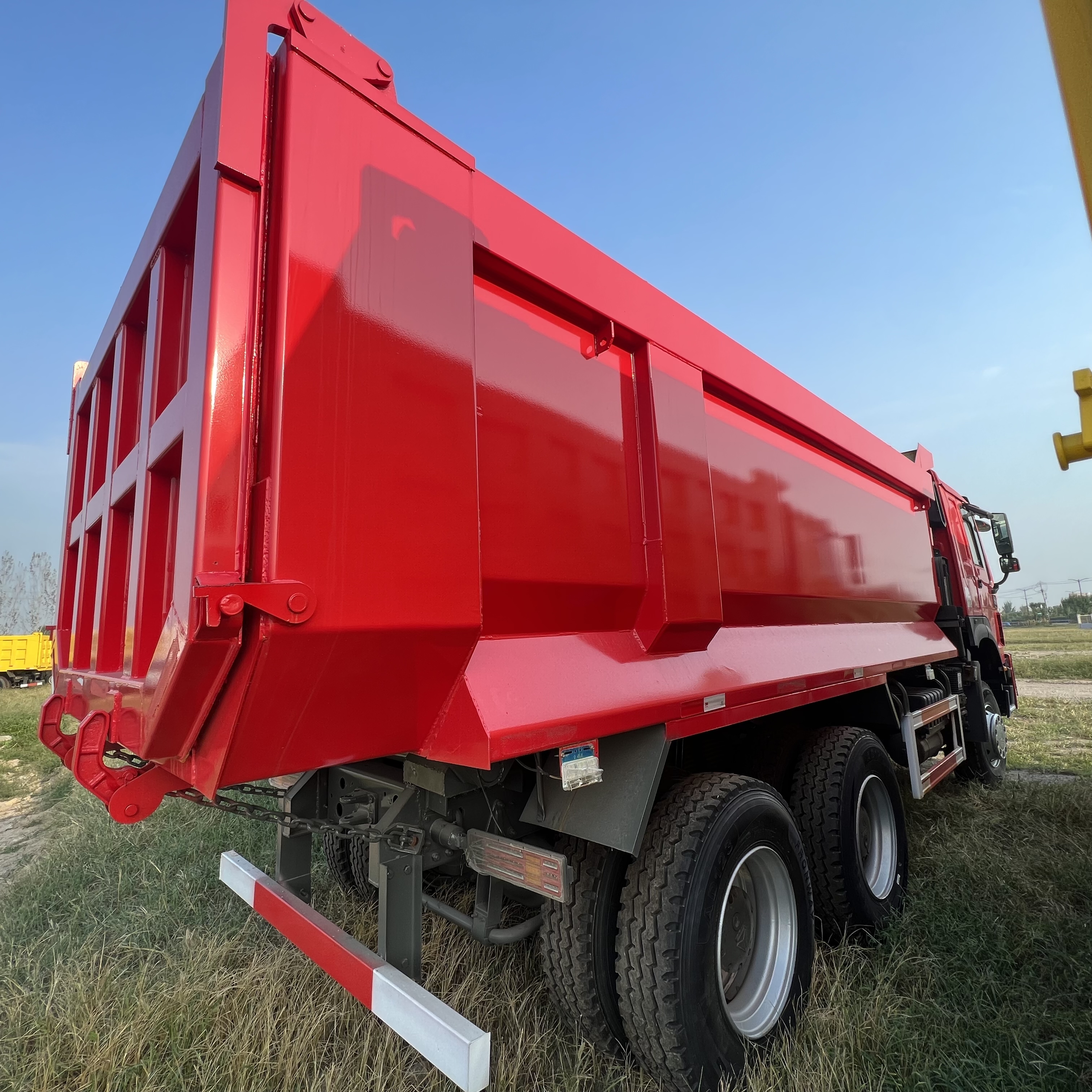 Sinotruk HOWO 371 6*4 Dump truck - Самоскид вантажівка: фото 3 Sinotruk HOWO 371 6*4 Dump truck - Самоскид вантажівка: фото 3