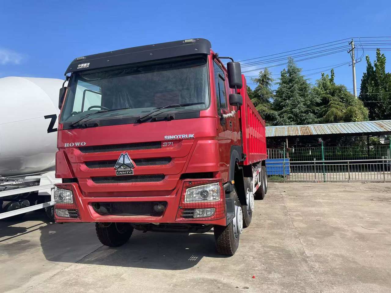 Sinotruk HOWO 371 8*4 Dump truck - Самоскид вантажівка: фото 4 Sinotruk HOWO 371 8*4 Dump truck - Самоскид вантажівка: фото 4