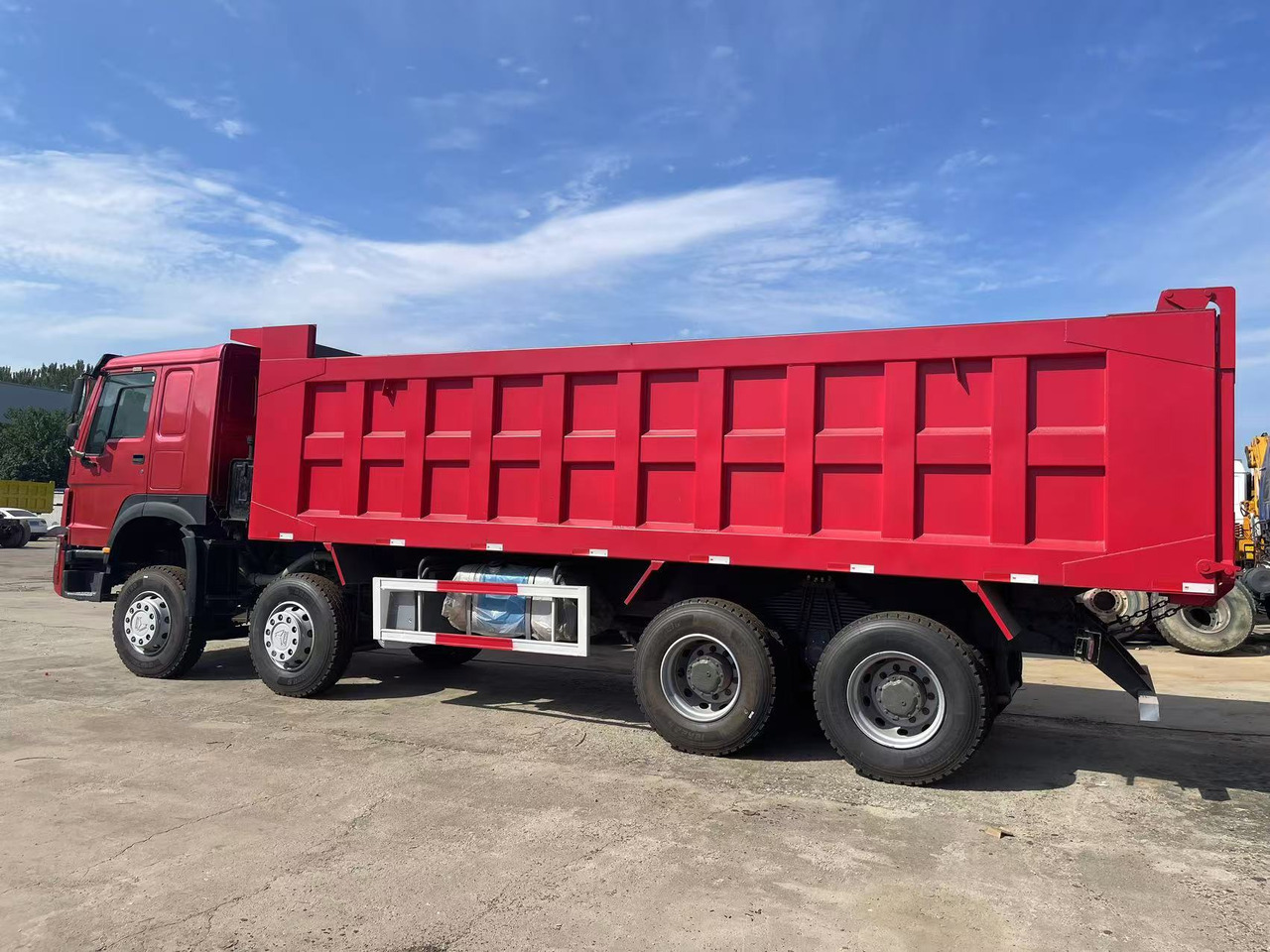 Sinotruk HOWO 371 8*4 Dump truck - Самоскид вантажівка: фото 3 Sinotruk HOWO 371 8*4 Dump truck - Самоскид вантажівка: фото 3