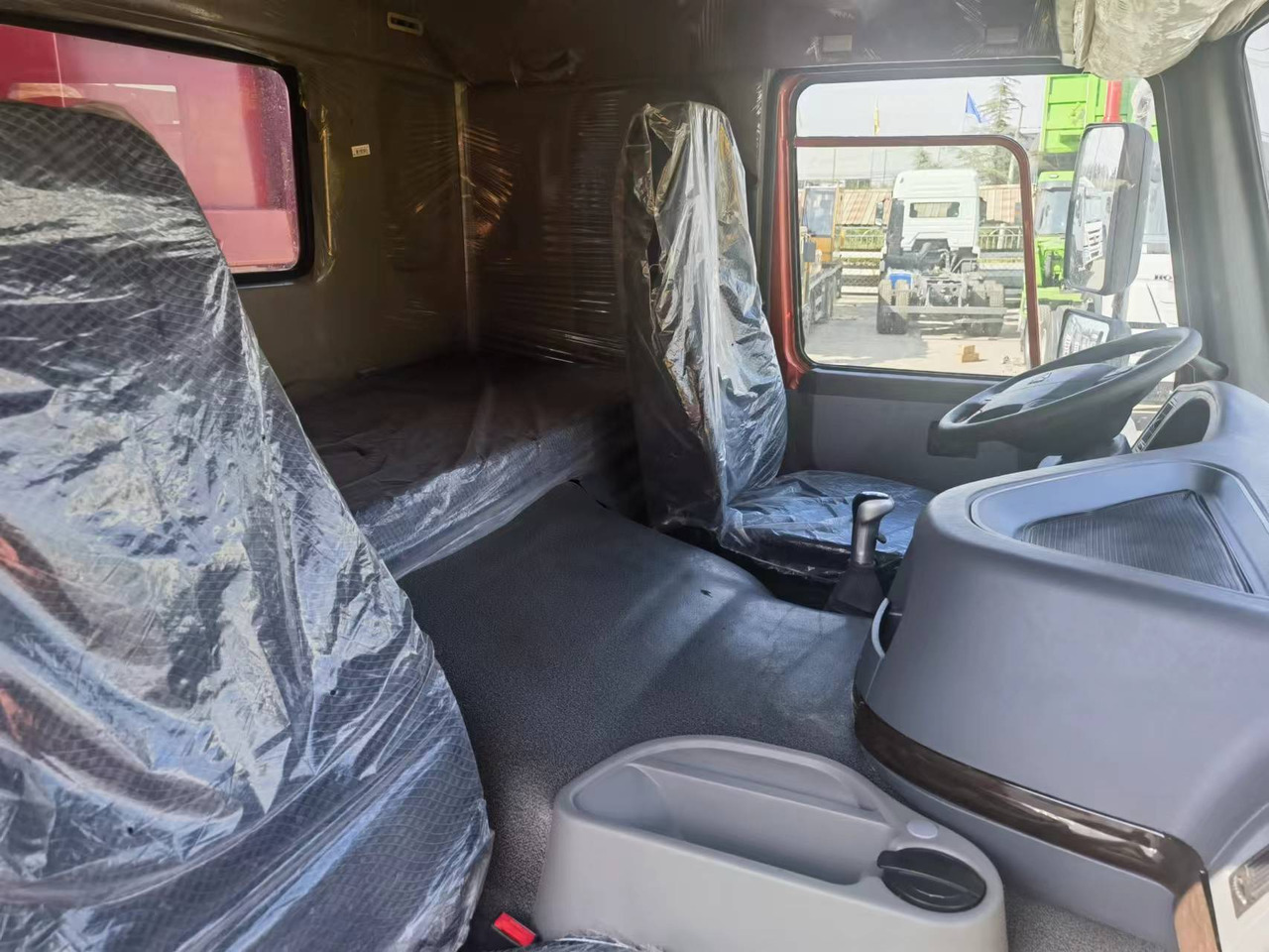 Sinotruk HOWO 371 8*4 Dump truck - Самоскид вантажівка: фото 2 Sinotruk HOWO 371 8*4 Dump truck - Самоскид вантажівка: фото 2