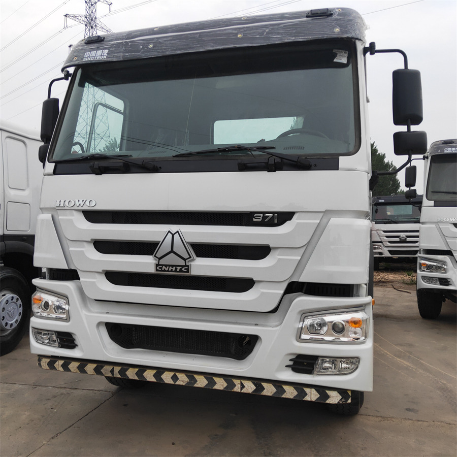 Sinotruk HOWO 371 tractor - Міні-самоскид: фото 2 Sinotruk HOWO 371 tractor - Міні-самоскид: фото 2