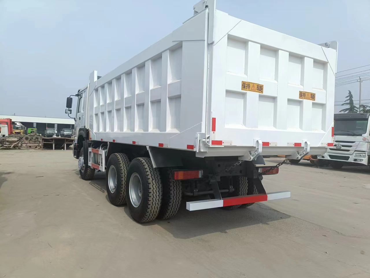 Sinotruk HOWO 375 6*4 dump truck - Міні-самоскид: фото 3 Sinotruk HOWO 375 6*4 dump truck - Міні-самоскид: фото 3