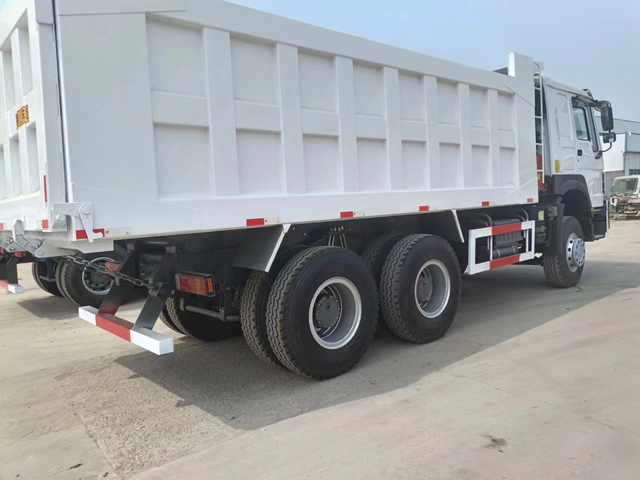 Sinotruk HOWO 375 6*4 dump truck - Міні-самоскид: фото 5 Sinotruk HOWO 375 6*4 dump truck - Міні-самоскид: фото 5