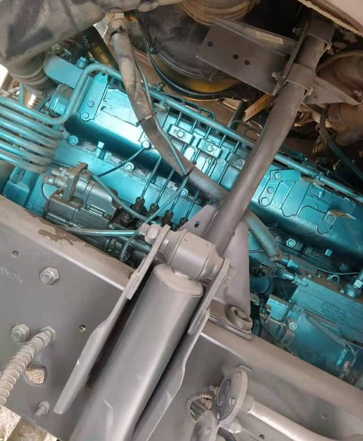 Бортова вантажівка/ Платформа Sinotruk HOWO 6*4: фото 6