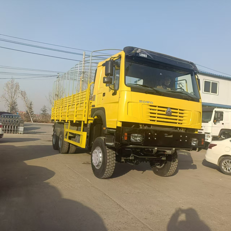 Sinotruk HOWO 6*4 Troop Carrier - Бортова вантажівка/ Платформа: фото 2 Sinotruk HOWO 6*4 Troop Carrier - Бортова вантажівка/ Платформа: фото 2