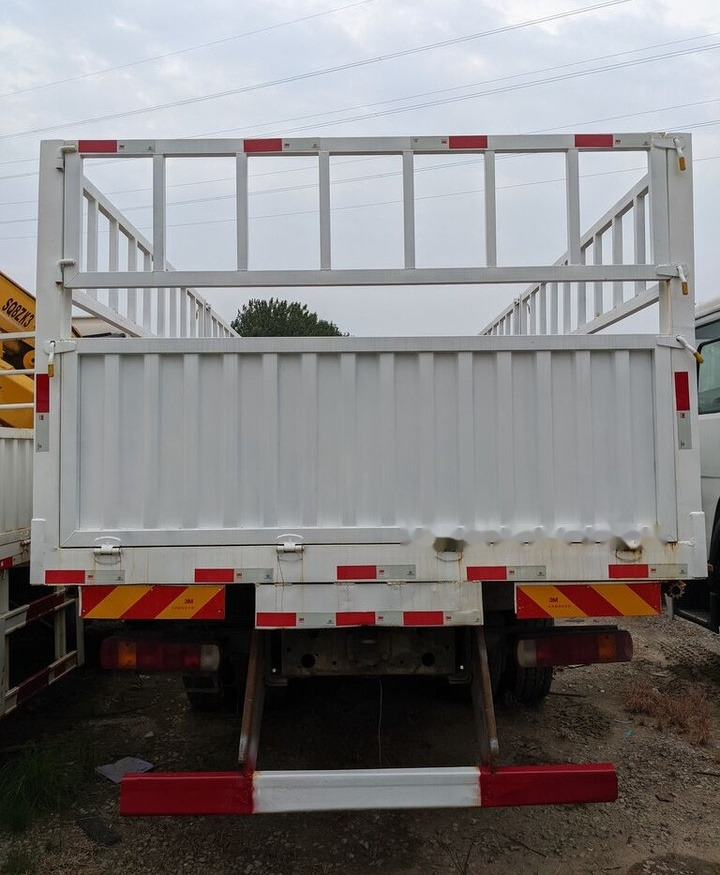 Sinotruk HOWO 8*4 Fence Truck - Бортова вантажівка/ Платформа: фото 4 Sinotruk HOWO 8*4 Fence Truck - Бортова вантажівка/ Платформа: фото 4