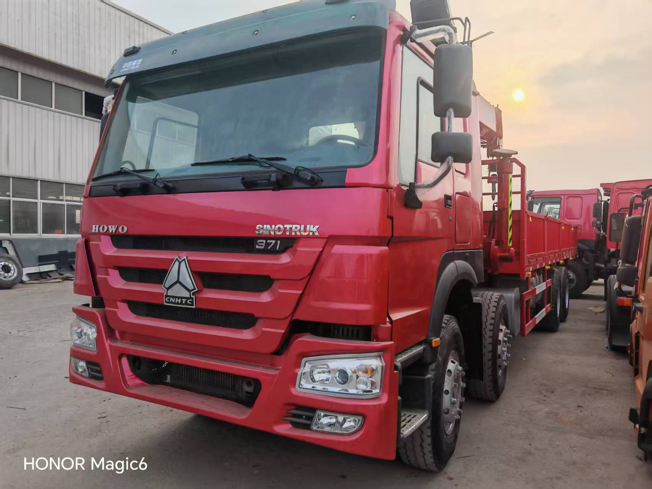 Sinotruk HOWO 8*4 Mobile crane - Автокран: фото 3 Sinotruk HOWO 8*4 Mobile crane - Автокран: фото 3