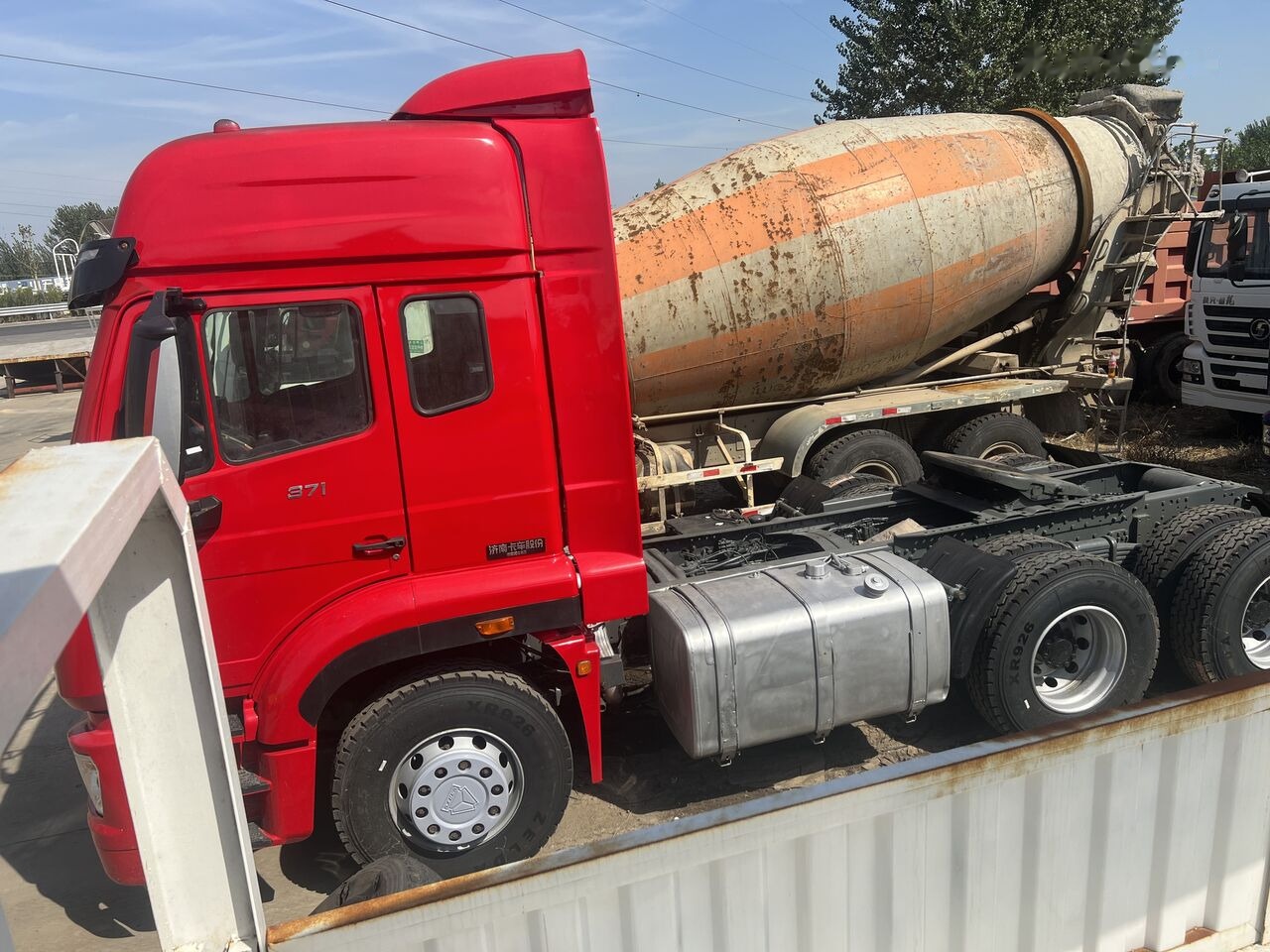 Howo 6X4 - Тягач: фото 2 Howo 6X4 - Тягач: фото 2