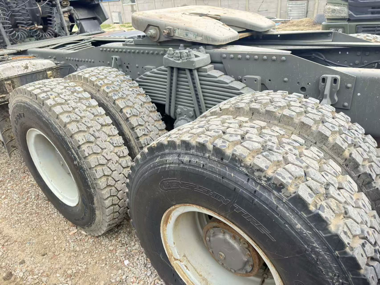 Sinotruk HOWO A7 - Тягач: фото 3 Sinotruk HOWO A7 - Тягач: фото 3