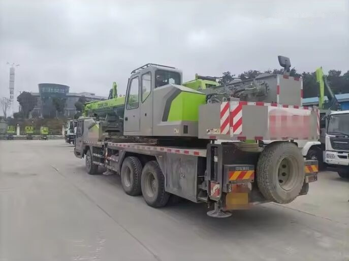 Zoomlion ZTC250-1 - Автокран: фото 5 Zoomlion ZTC250-1 - Автокран: фото 5