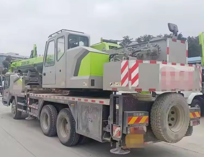 Zoomlion ZTC250-1 - Автокран: фото 4 Zoomlion ZTC250-1 - Автокран: фото 4