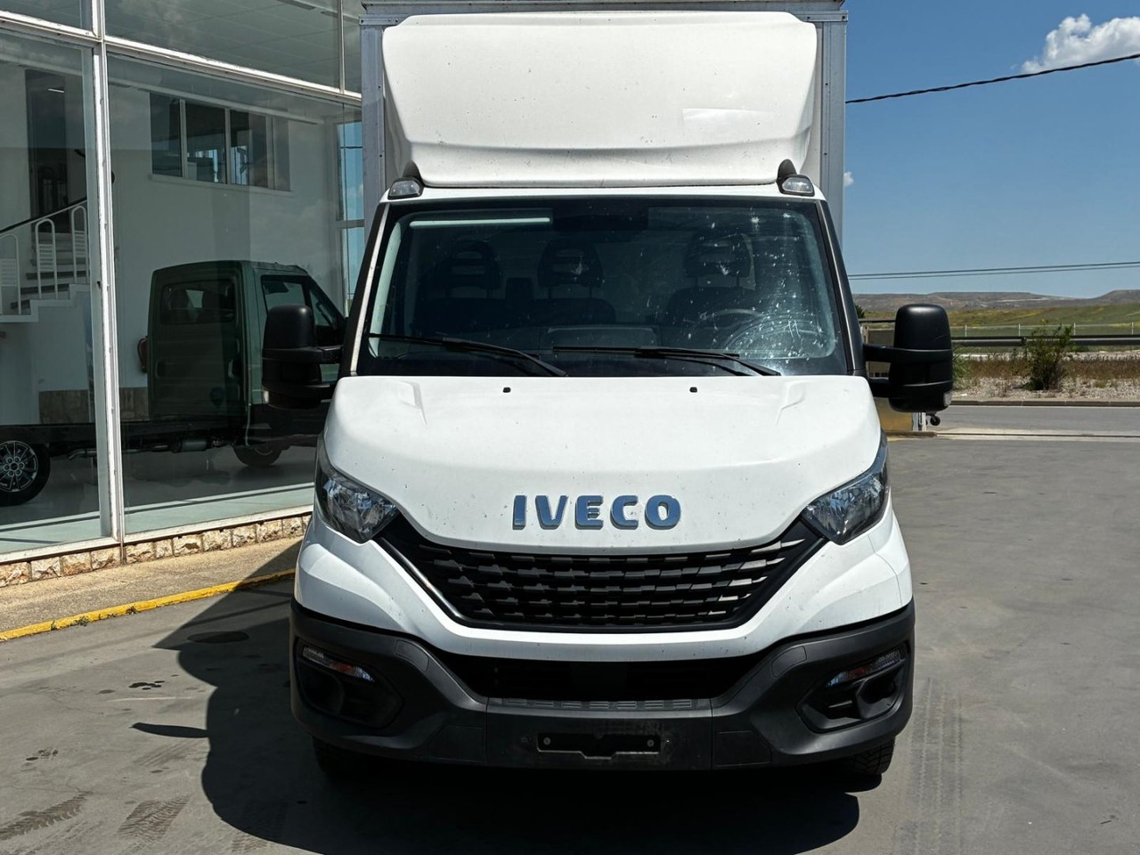 Caja cerrada IVECO 35C16 20m3 - Фургон з закритим кузовом: фото 2 Caja cerrada IVECO 35C16 20m3 - Фургон з закритим кузовом: фото 2