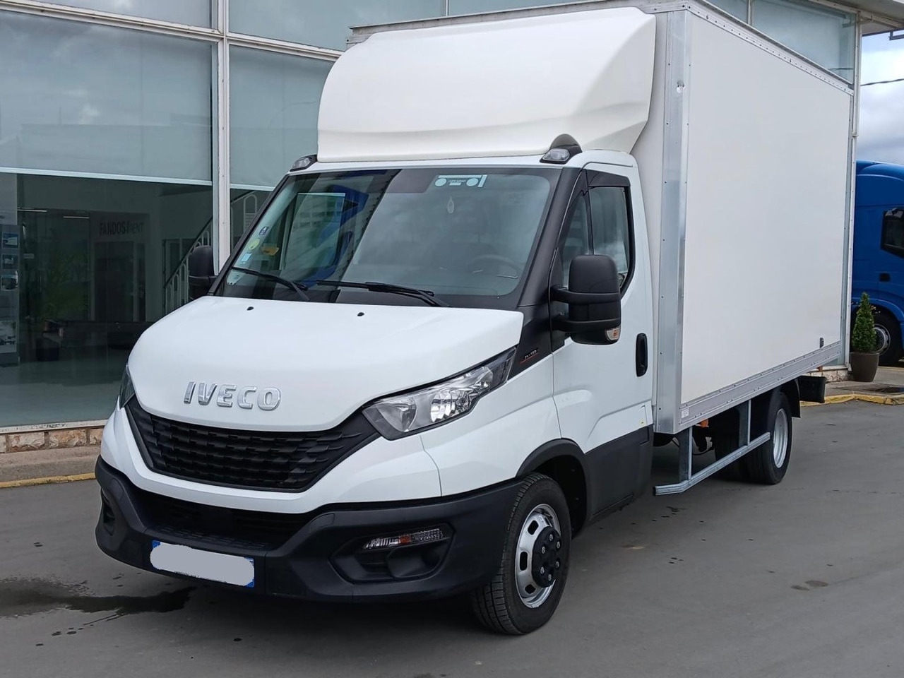 Caja cerrada IVECO 35C16 3.0 20m3 - Фургон з закритим кузовом: фото 1 Caja cerrada IVECO 35C16 3.0 20m3 - Фургон з закритим кузовом: фото 1