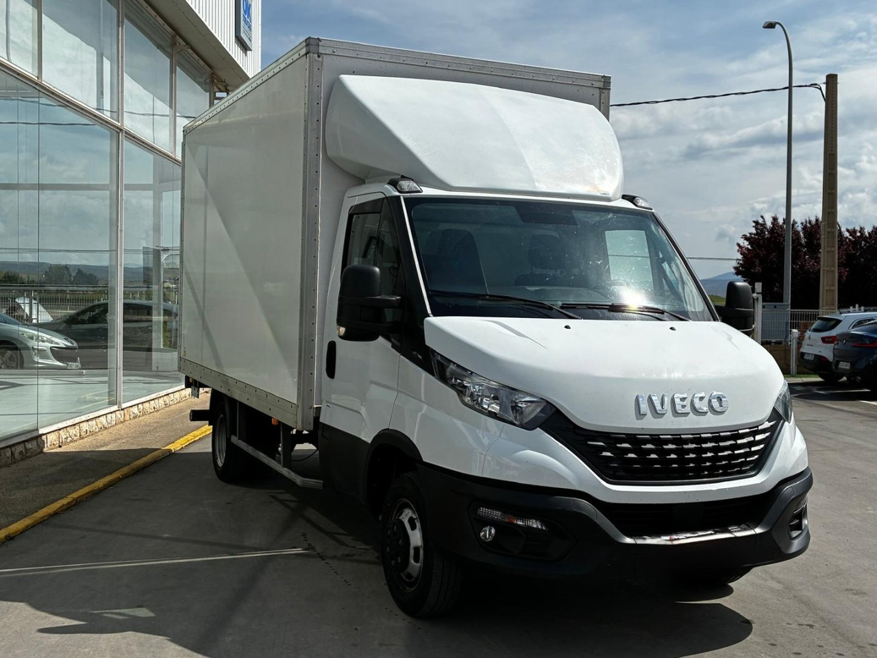 Caja cerrada IVECO 35C16 3.0 20m3 - Фургон з закритим кузовом: фото 3 Caja cerrada IVECO 35C16 3.0 20m3 - Фургон з закритим кузовом: фото 3