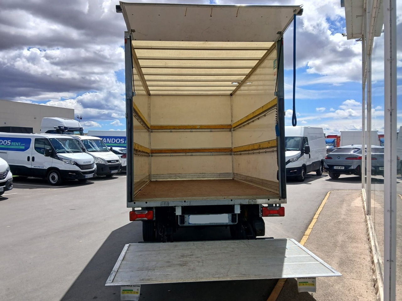 Caja cerrada con plataforma elevadora IVECO 35C16 20m3 - Фургон з закритим кузовом: фото 5 Caja cerrada con plataforma elevadora IVECO 35C16 20m3 - Фургон з закритим кузовом: фото 5