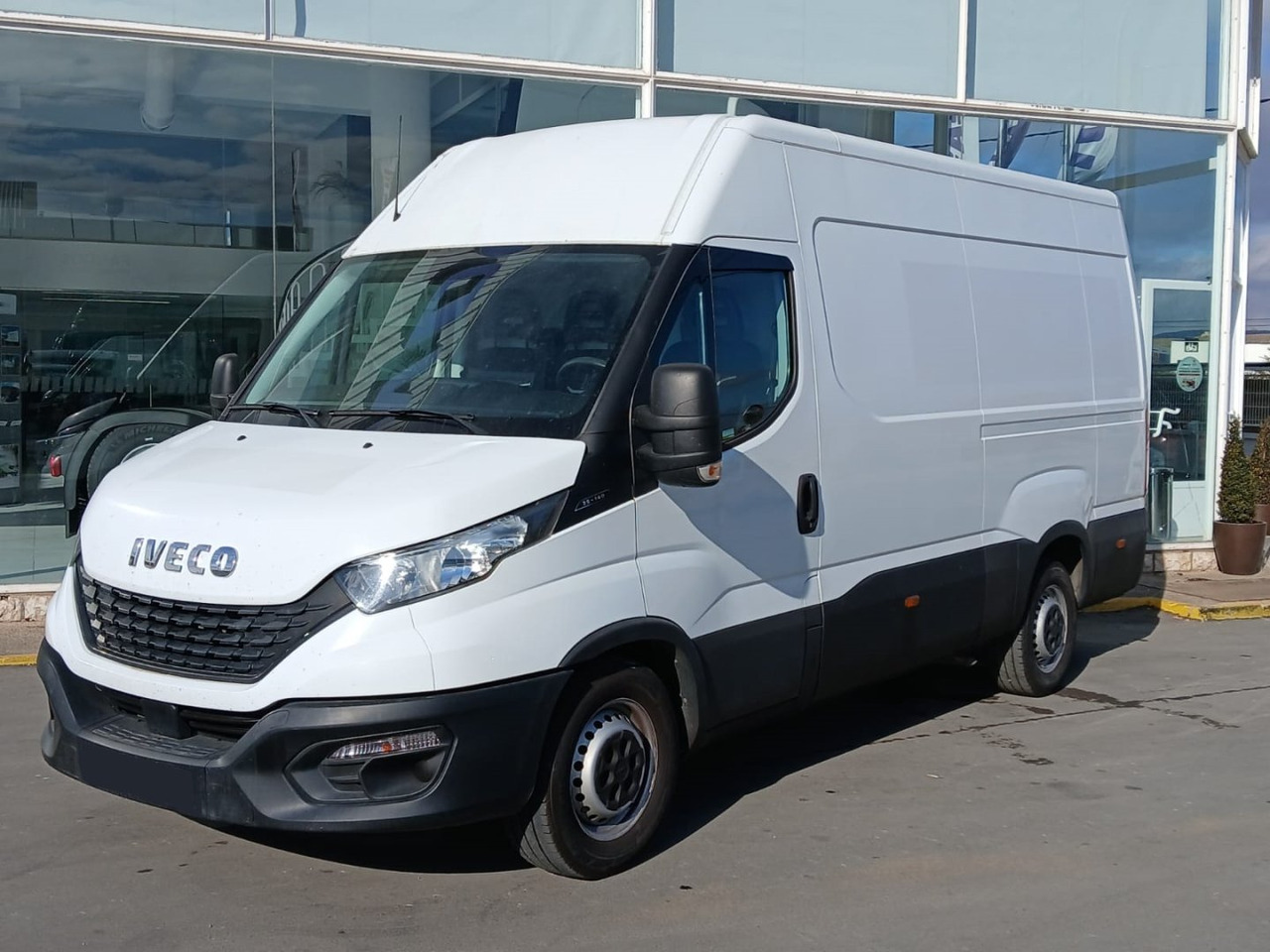 Furgón IVECO 35S14 12m3 - Суцільнометалевий фургон: фото 1 Furgón IVECO 35S14 12m3 - Суцільнометалевий фургон: фото 1