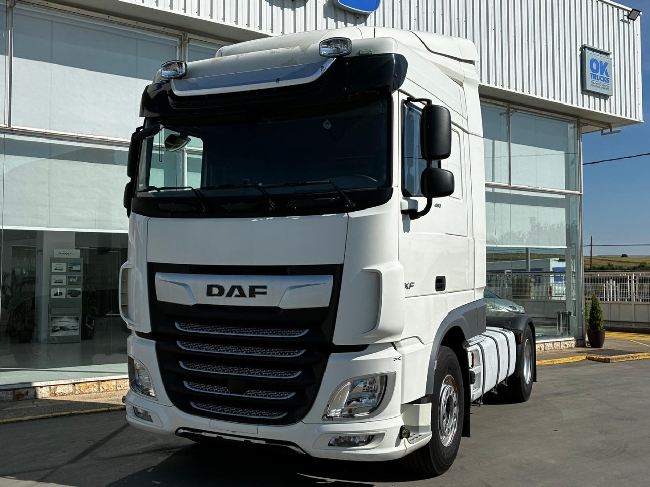 Cabeza Tractora DAF 480 AUTOMATICA CON INTARDER - Тягач: фото 1 Cabeza Tractora DAF 480 AUTOMATICA CON INTARDER - Тягач: фото 1