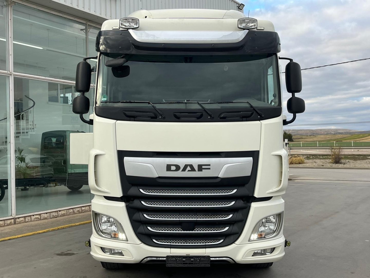 Cabeza Tractora DAF 480 AUTOMATICA CON INTARDER - Тягач: фото 2 Cabeza Tractora DAF 480 AUTOMATICA CON INTARDER - Тягач: фото 2