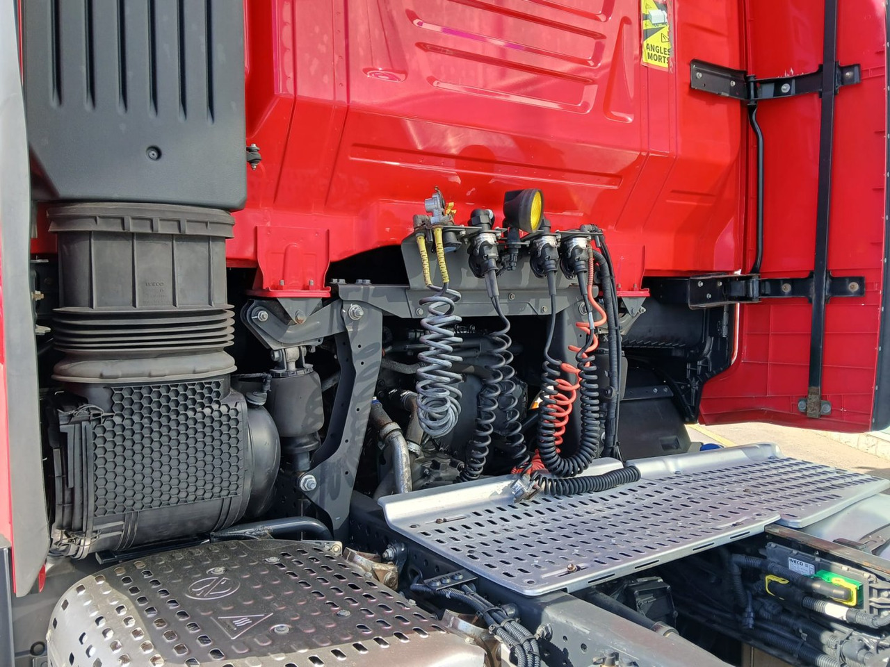 Cabeza Tractora IVECO 460 AUTOMATICO CON INTARDER - Тягач: фото 5 Cabeza Tractora IVECO 460 AUTOMATICO CON INTARDER - Тягач: фото 5
