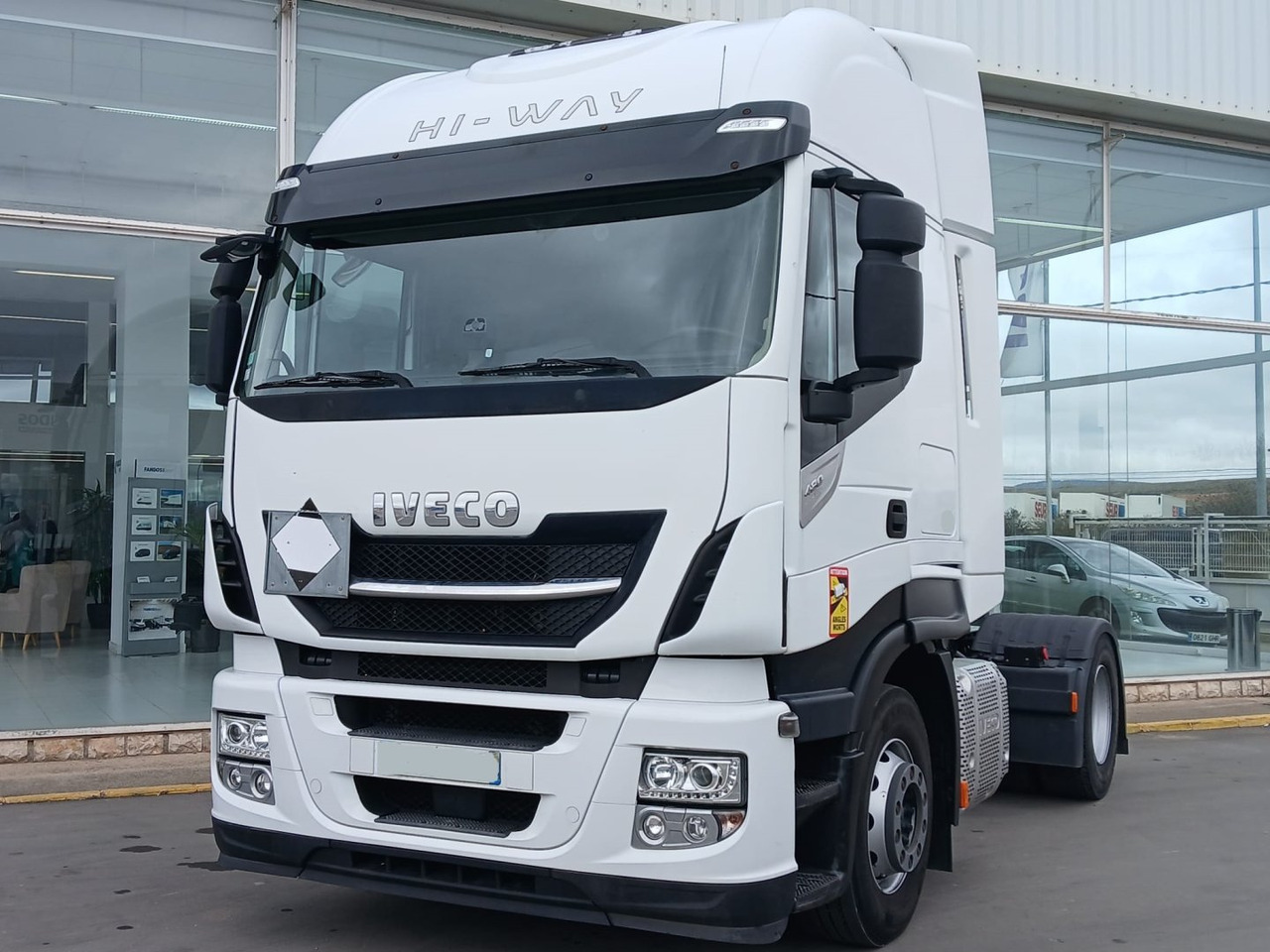 Cabeza Tractora IVECO 480 AUTOMATICO CON INTARDER - Тягач: фото 1 Cabeza Tractora IVECO 480 AUTOMATICO CON INTARDER - Тягач: фото 1