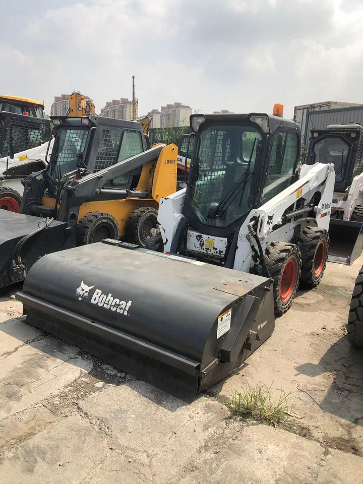 BOBCAT S550 - Міні-навантажувач: фото 1 BOBCAT S550 - Міні-навантажувач: фото 1
