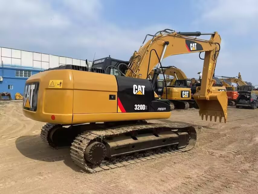 CATERPILLAR 320D2 L CAT 320 D2 L - Гусеничний екскаватор: фото 4 CATERPILLAR 320D2 L CAT 320 D2 L - Гусеничний екскаватор: фото 4