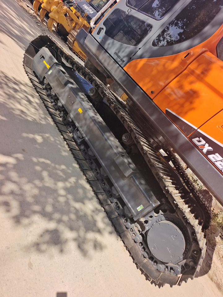 DOOSAN DX225LCA - Гусеничний екскаватор: фото 2 DOOSAN DX225LCA - Гусеничний екскаватор: фото 2