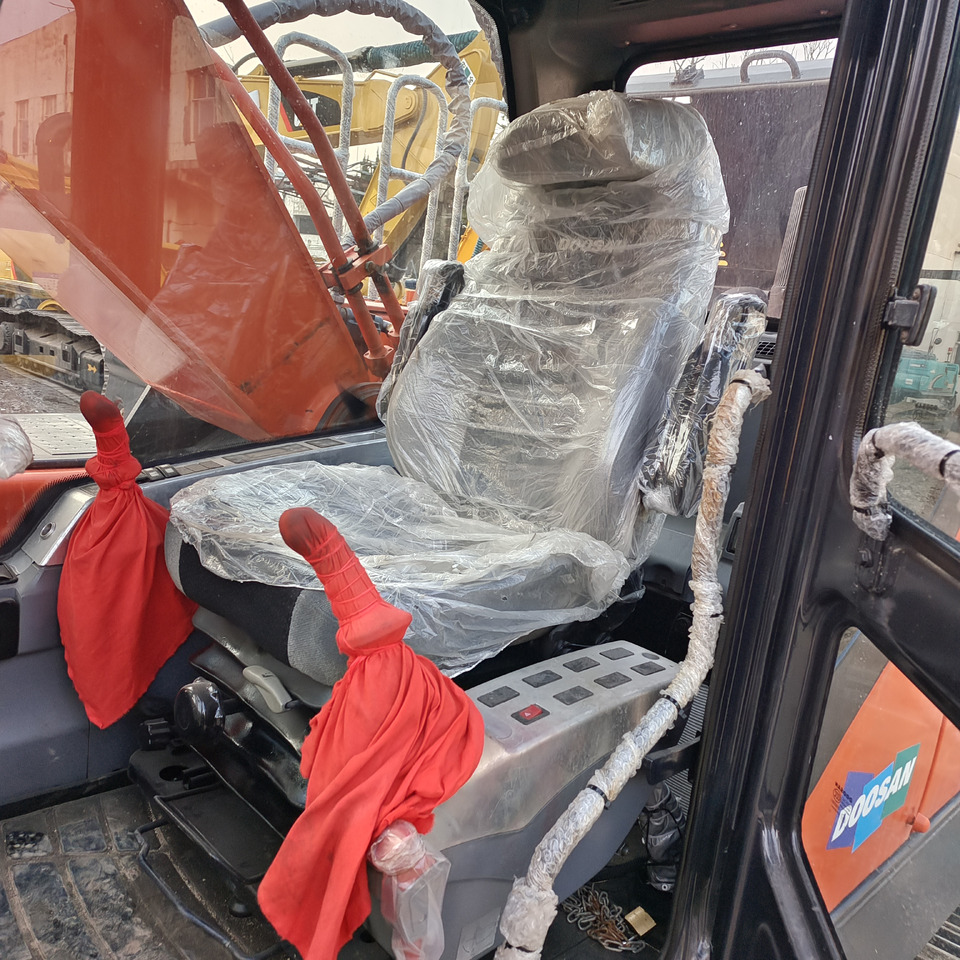 DOOSAN DX300 LC - 9C DX300LCA - Гусеничний екскаватор: фото 4 DOOSAN DX300 LC - 9C DX300LCA - Гусеничний екскаватор: фото 4