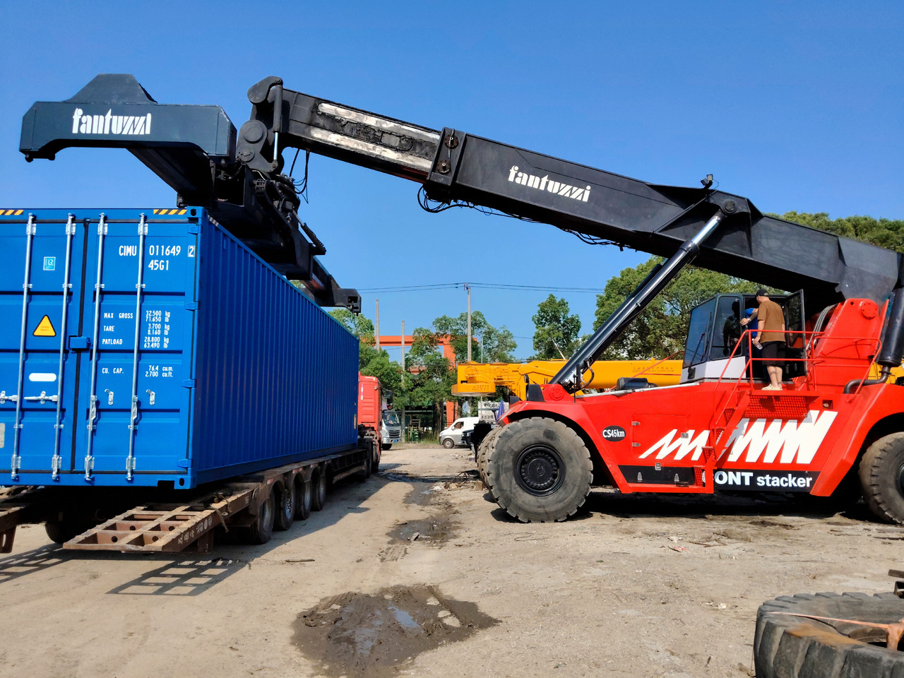 FANTUZZI CS45KM 45 ton - Річстакер: фото 1 FANTUZZI CS45KM 45 ton - Річстакер: фото 1