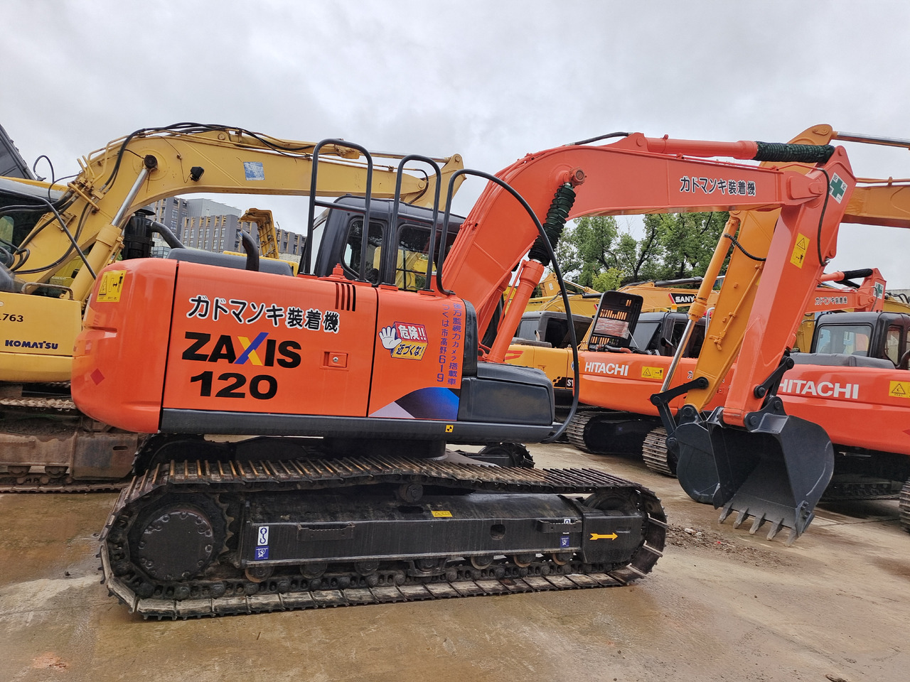 HITACHI ZX140 - Гусеничний екскаватор: фото 1 HITACHI ZX140 - Гусеничний екскаватор: фото 1