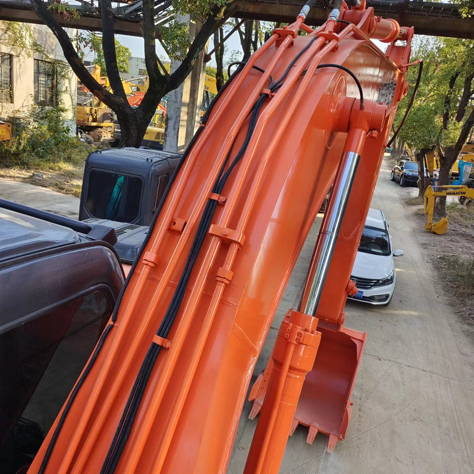 HITACHI ZX200 Hitachi ZAXIS 200 - Гусеничний екскаватор: фото 3 HITACHI ZX200 Hitachi ZAXIS 200 - Гусеничний екскаватор: фото 3