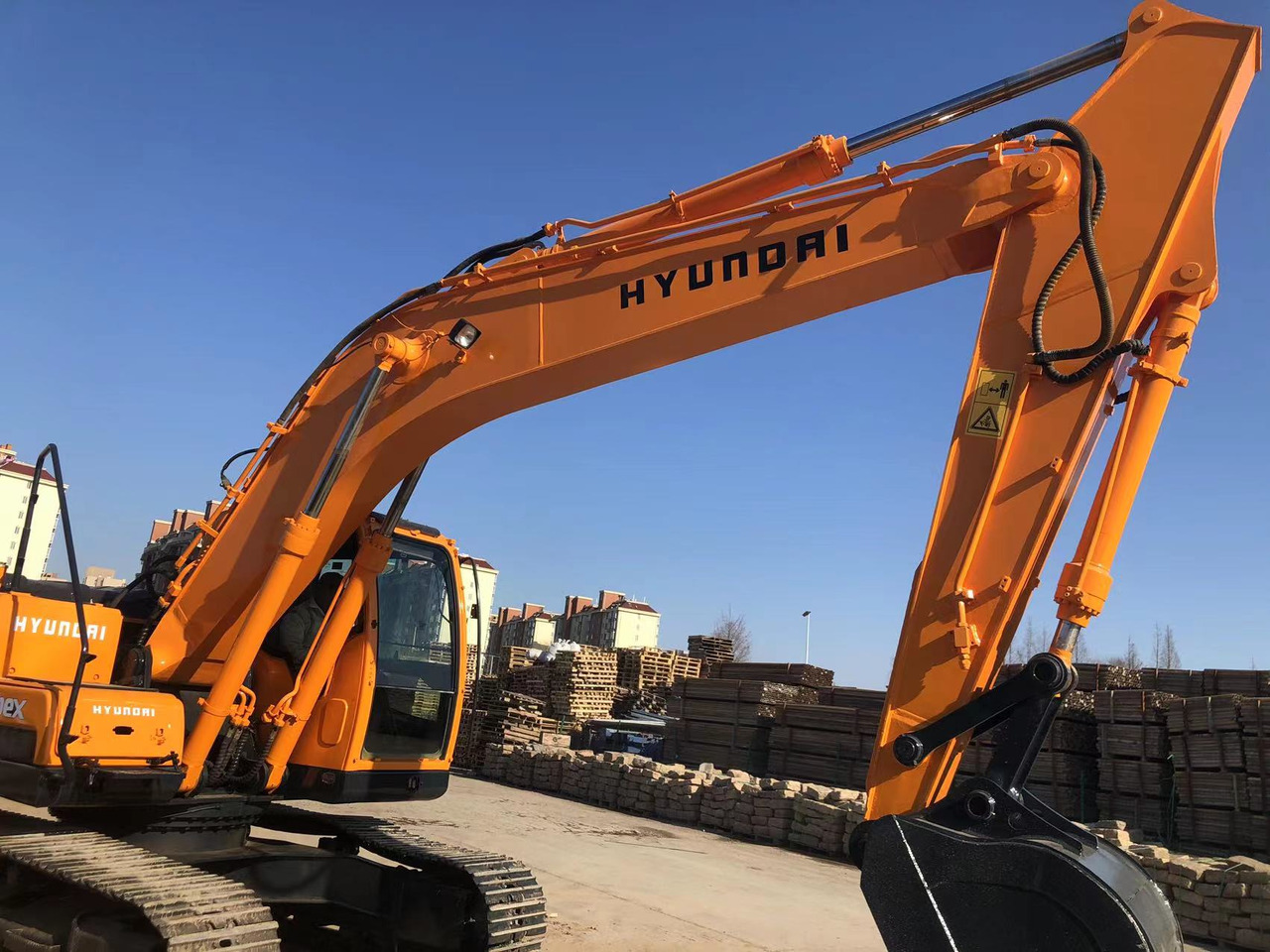 HYUNDAI 215LC-9T - Гусеничний екскаватор: фото 5 HYUNDAI 215LC-9T - Гусеничний екскаватор: фото 5