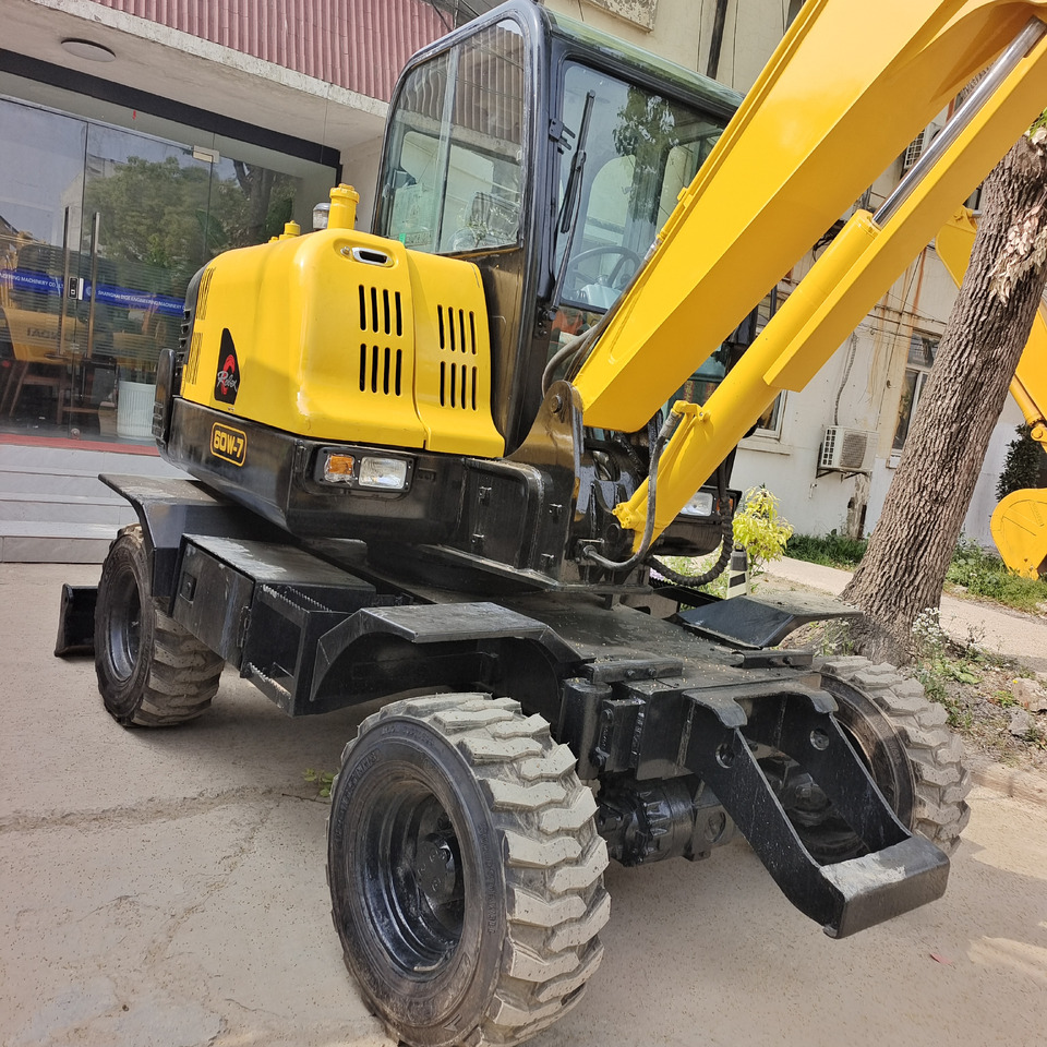 HYUNDAI R60W-7 - Колісний екскаватор: фото 4 HYUNDAI R60W-7 - Колісний екскаватор: фото 4