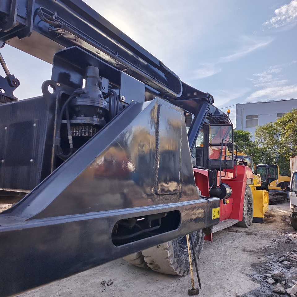 KALMAR DRT450 - Річстакер: фото 5 KALMAR DRT450 - Річстакер: фото 5