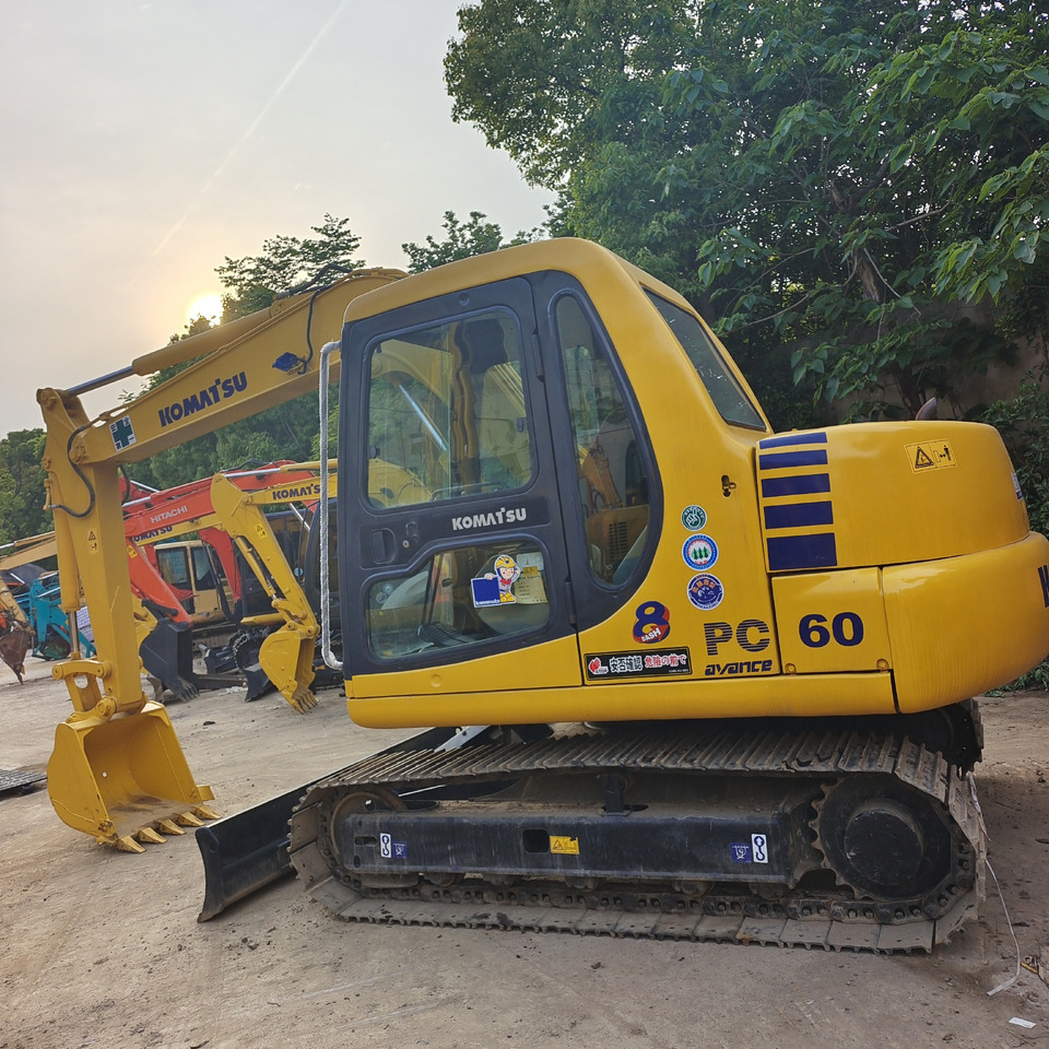 KOMATSU PC60 - Міні-екскаватор: фото 1 KOMATSU PC60 - Міні-екскаватор: фото 1