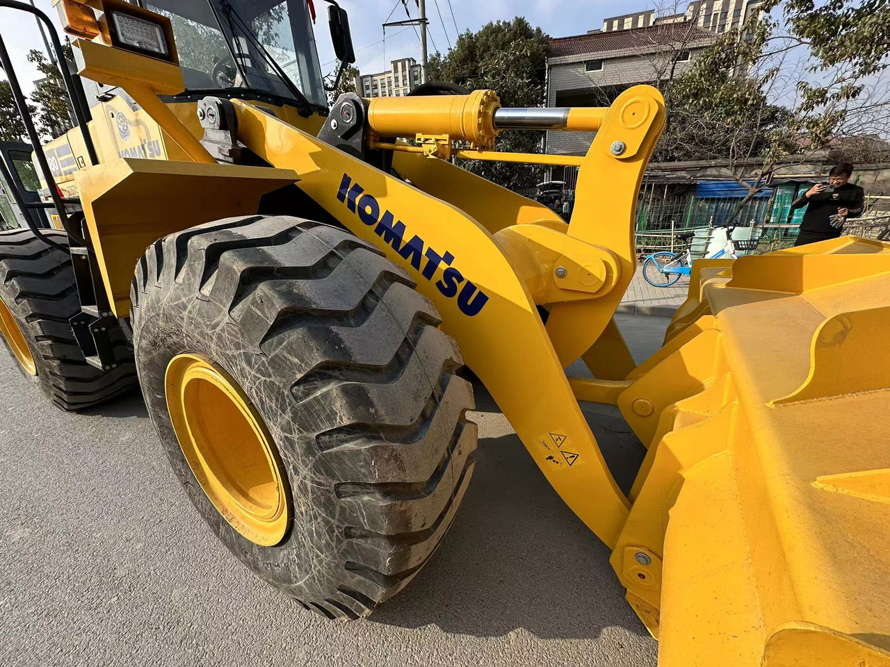 KOMATSU WA380 - Колісний навантажувач: фото 3 KOMATSU WA380 - Колісний навантажувач: фото 3